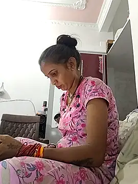 Snapshot of Hotty-Nidhi chatting on September 26, 11:58 am Hotty-Nidhi online show from September 26, 11:58 am