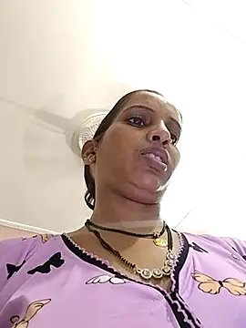 Snapshot of Hotty-Nidhi chatting on October 3, 5:32 pm Hotty-Nidhi online show from October 3, 5:32 pm