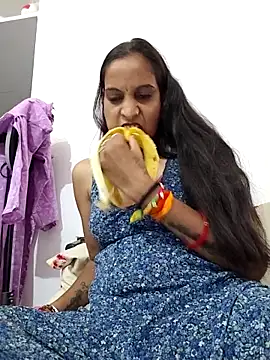 Snapshot of Hotty-Nidhi chatting on October 5, 7:28 am Hotty-Nidhi online show from October 5, 7:28 am