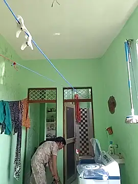 Snapshot of Hotty-Nidhi chatting on October 17, 6:27 am Hotty-Nidhi online show from October 17, 6:27 am