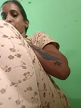 Snapshot of Hotty-Nidhi chatting on October 21, 4:57 am Hotty-Nidhi online show from October 21, 4:57 am