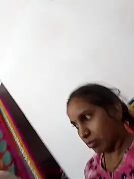 Snapshot of Hotty-Nidhi chatting on November 23, 3:28 am Hotty-Nidhi online show from November 23, 3:28 am