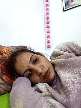 Snapshot of Hotty-Nidhi chatting on December 3, 3:10 pm Hotty-Nidhi online show from December 3, 3:10 pm