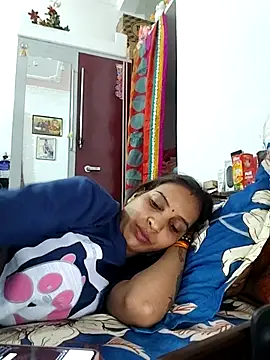 Snapshot of Hotty-Nidhi chatting on December 14, 3:06 pm Hotty-Nidhi online show from December 14, 3:06 pm