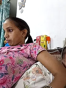 Snapshot of Hotty-Nidhi chatting on May 29, 6:28 pm Hotty-Nidhi online show from May 29, 6:28 pm