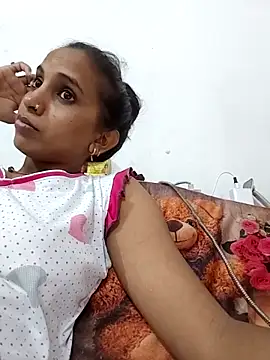 Snapshot of Hotty-Nidhi chatting on June 4, 5:35 am Hotty-Nidhi online show from June 4, 5:35 am