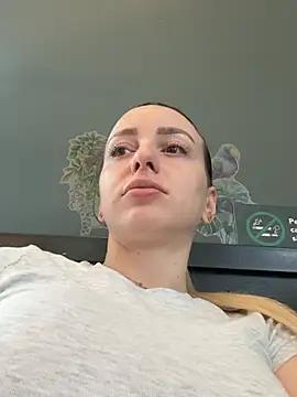 AlexisWhit online show from March 10, 9:14 am