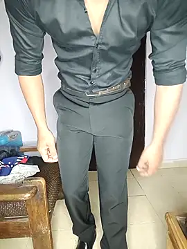 Snapshot of HARSHHU01 chatting on February 28, 6:42 pm HARSHHU01 online show from February 28, 6:42 pm