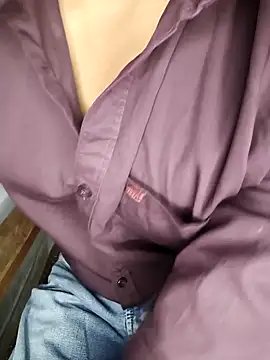 Snapshot of HARSHHU01 chatting on April 6, 6:20 pm HARSHHU01 online show from April 6, 6:20 pm