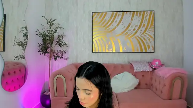 Snapshot of Krissi_latore chatting on May 15, 12:23 pm Krissi latore online show from May 15, 12:23 pm