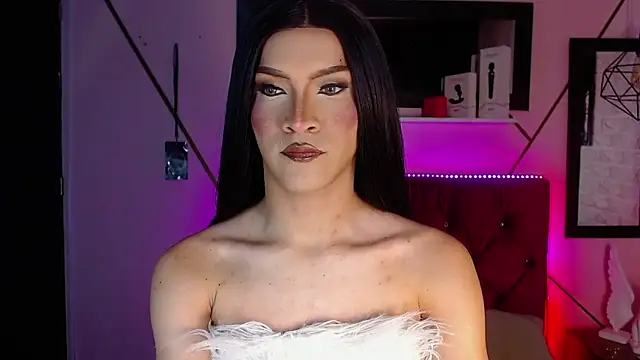 agatha rodriguez online show from March 25, 7:20 pm