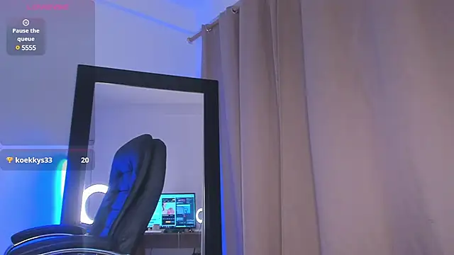 AshtonnSummer online show from March 21, 2:28 am