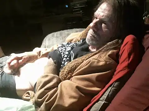 hahard1onestill online show from March 17, 8:28 am