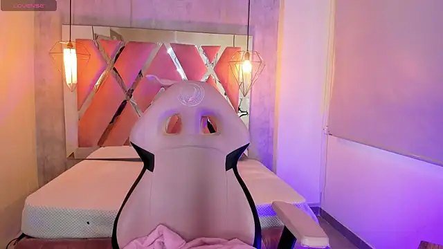 adara evanss online show from October 27, 9:08 pm