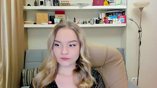 Kara Smith  online show from January 26, 12:26 am