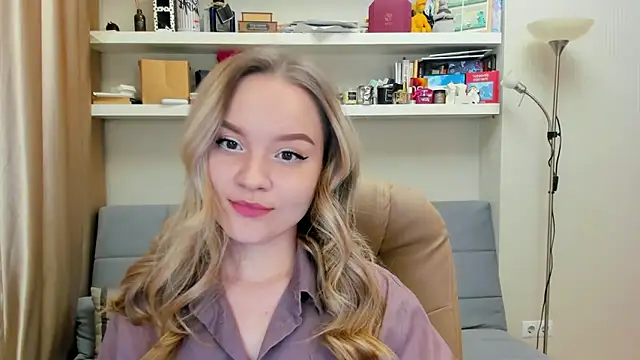 Kara Smith  online show from January 30, 11:02 pm