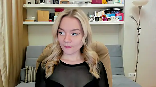 Kara Smith  online show from March 2, 10:16 pm