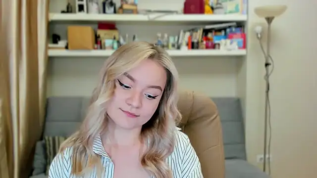 Kara Smith  online show from September 14, 10:09 pm