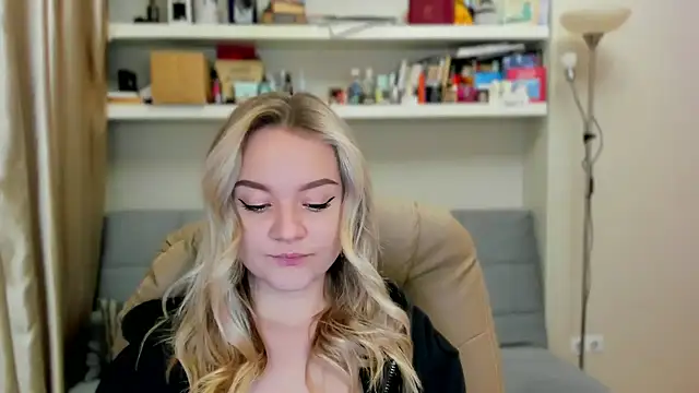 Kara Smith  online show from October 23, 10:52 pm