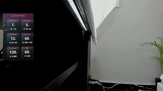 sarah temptation online show from March 27, 9:36 pm