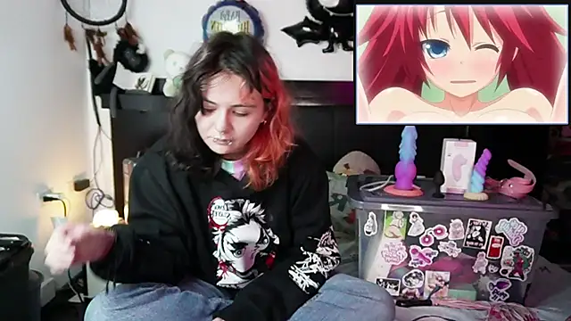 Snapshot of Devil_And_Princess chatting on November 15, 4:10 am Devil And Princess online show from November 15, 4:10 am