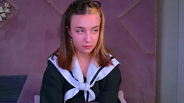 Gia Riccardo online show from September 26, 4:00 pm