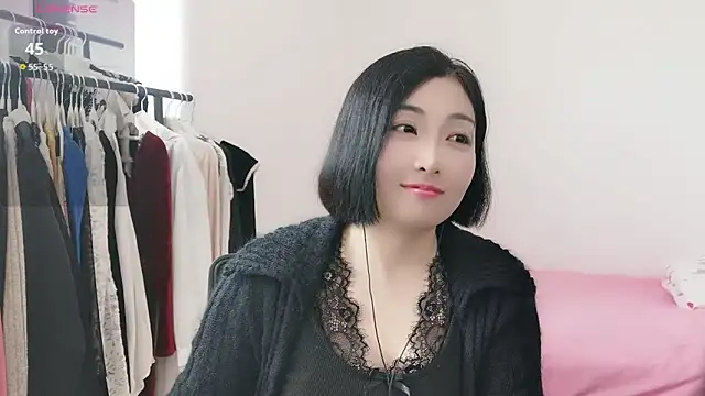 Snapshot of Rachel-6600 chatting on April 13, 3:01 am Rachel-6600 online show from April 13, 3:01 am