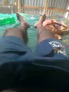 Snapshot of Suvo77Midnight chatting on September 21, 9:33 am Suvo77Midnight online show from September 21, 9:33 am