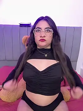 HADARA   online show from February 18, 8:10 am