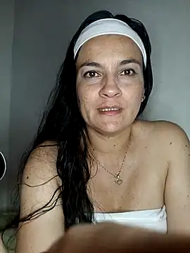 Snapshot of megan_milf79 chatting on March 16, 8:10 am megan milf79 online show from March 16, 8:10 am