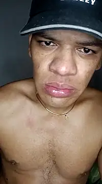 Snapshot of megan_milf79 chatting on March 19, 4:36 am megan milf79 online show from March 19, 4:36 am