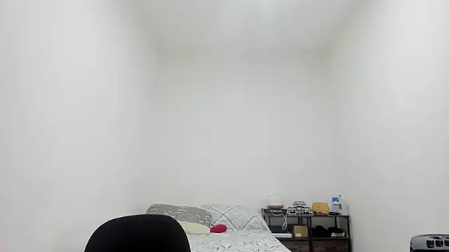 Snapshot of megan_milf79 chatting on October 12, 6:07 pm megan milf79 online show from October 12, 6:07 pm