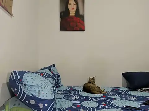 Snapshot of megan_milf79 chatting on October 23, 10:14 am megan milf79 online show from October 23, 10:14 am