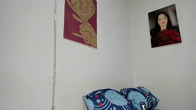 Snapshot of megan_milf79 chatting on October 29, 1:19 am megan milf79 online show from October 29, 1:19 am