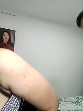 Snapshot of megan_milf79 chatting on November 30, 5:39 pm megan milf79 online show from November 30, 5:39 pm