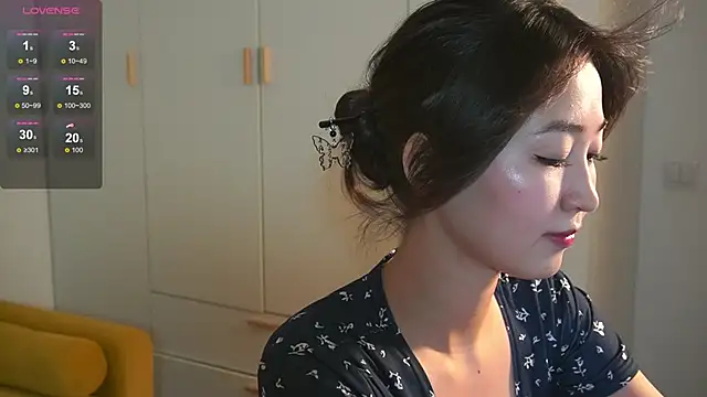 SeulBi online show from March 14, 11:56 am