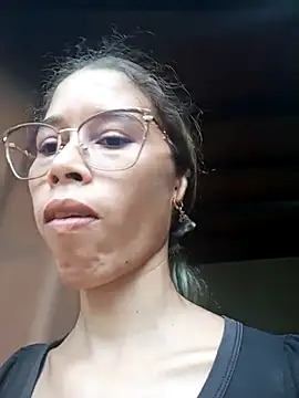 Snapshot of Sexi_girl29 chatting on July 10, 9:39 pm Sexi girl29 online show from July 10, 9:39 pm
