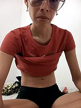 Snapshot of Sexi_girl29 chatting on August 1, 5:23 pm Sexi girl29 online show from August 1, 5:23 pm