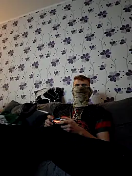 Snapshot of ThePython666 chatting on October 25, 4:31 am ThePython666 online show from October 25, 4:31 am