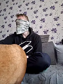 Snapshot of ThePython666 chatting on October 26, 12:33 pm ThePython666 online show from October 26, 12:33 pm