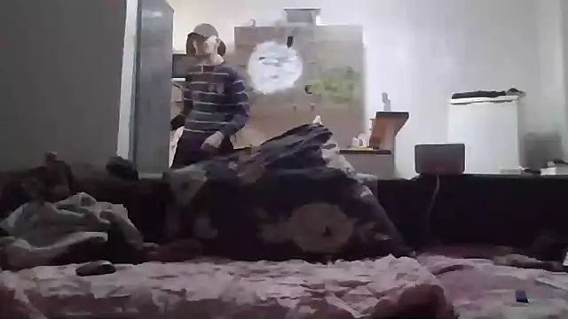 Snapshot of ThePython666 chatting on November 18, 6:45 pm ThePython666 online show from November 18, 6:45 pm