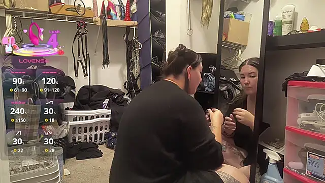 Snapshot of KinkyBratandDaddy chatting on October 19, 3:18 am KinkyBratandDaddy online show from October 19, 3:18 am