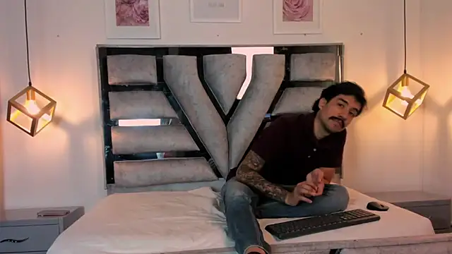 valery and Dani  online show from March 13, 7:50 pm