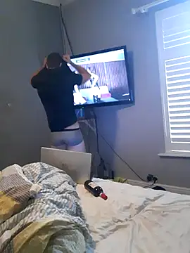 Snapshot of Nick-Ox chatting on October 24, 8:55 am Nick-Ox online show from October 24, 8:55 am