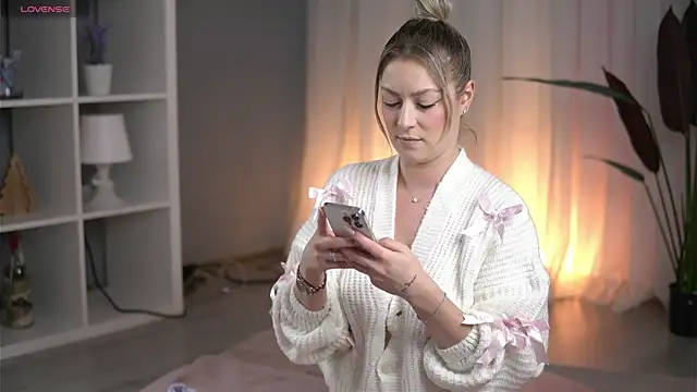 AnnastasiaMills online show from March 23, 8:13 pm