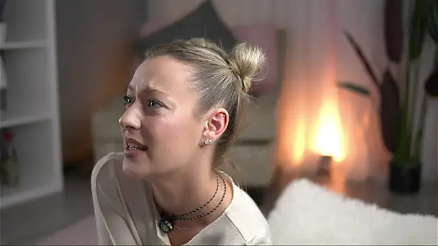 Snapshot of AnnastasiaMills chatting on July 3, 8:37 pm AnnastasiaMills online show from July 3, 8:37 pm