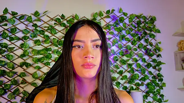 Snapshot of alice_rous21 chatting on September 30, 1:27 pm alice rous21 online show from September 30, 1:27 pm