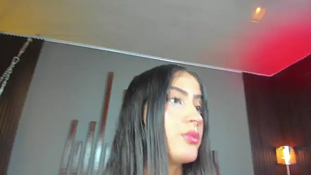 Snapshot of alice_rous21 chatting on October 4, 1:31 pm alice rous21 online show from October 4, 1:31 pm