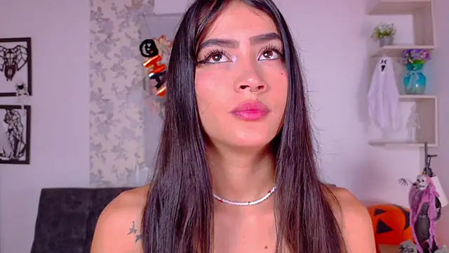 Snapshot of alice_rous21 chatting on November 1, 1:24 pm alice rous21 online show from November 1, 1:24 pm