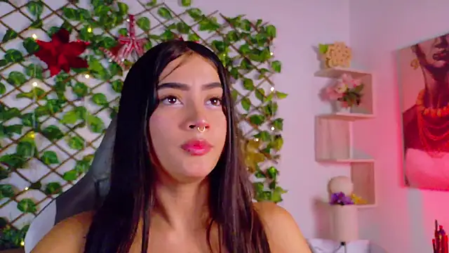 Snapshot of alice_rous21 chatting on November 15, 1:18 pm alice rous21 online show from November 15, 1:18 pm